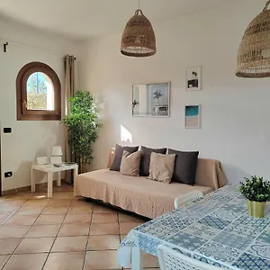 Hommy Lab - Stylish And Modern With Super Kitchen, Separate Entrance, Free Parking Appartamento