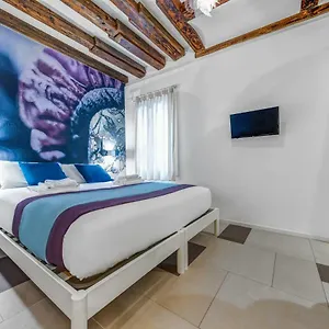 accademia-inn-palace-venice.hotelslidodijesolo.com/